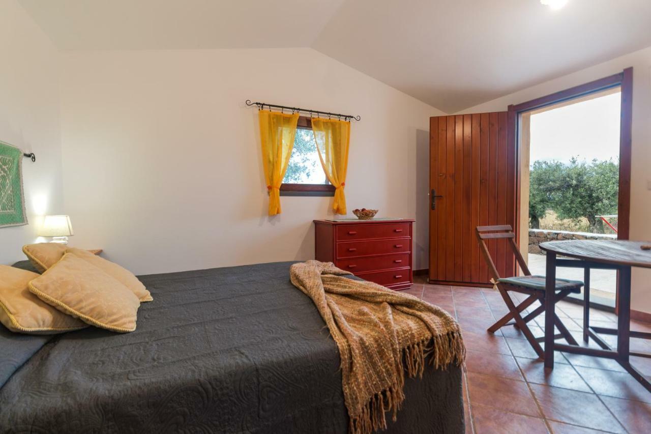 Maison d'hôtes S'Ulumu à Dorgali Extérieur photo